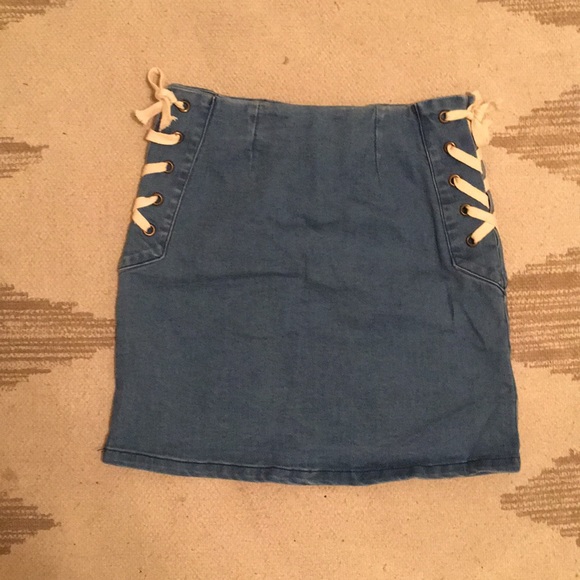 Lace up side denim skirt with zipper back - Picture 1 of 3